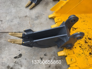 SK60包（bāo）邊200挖鬥